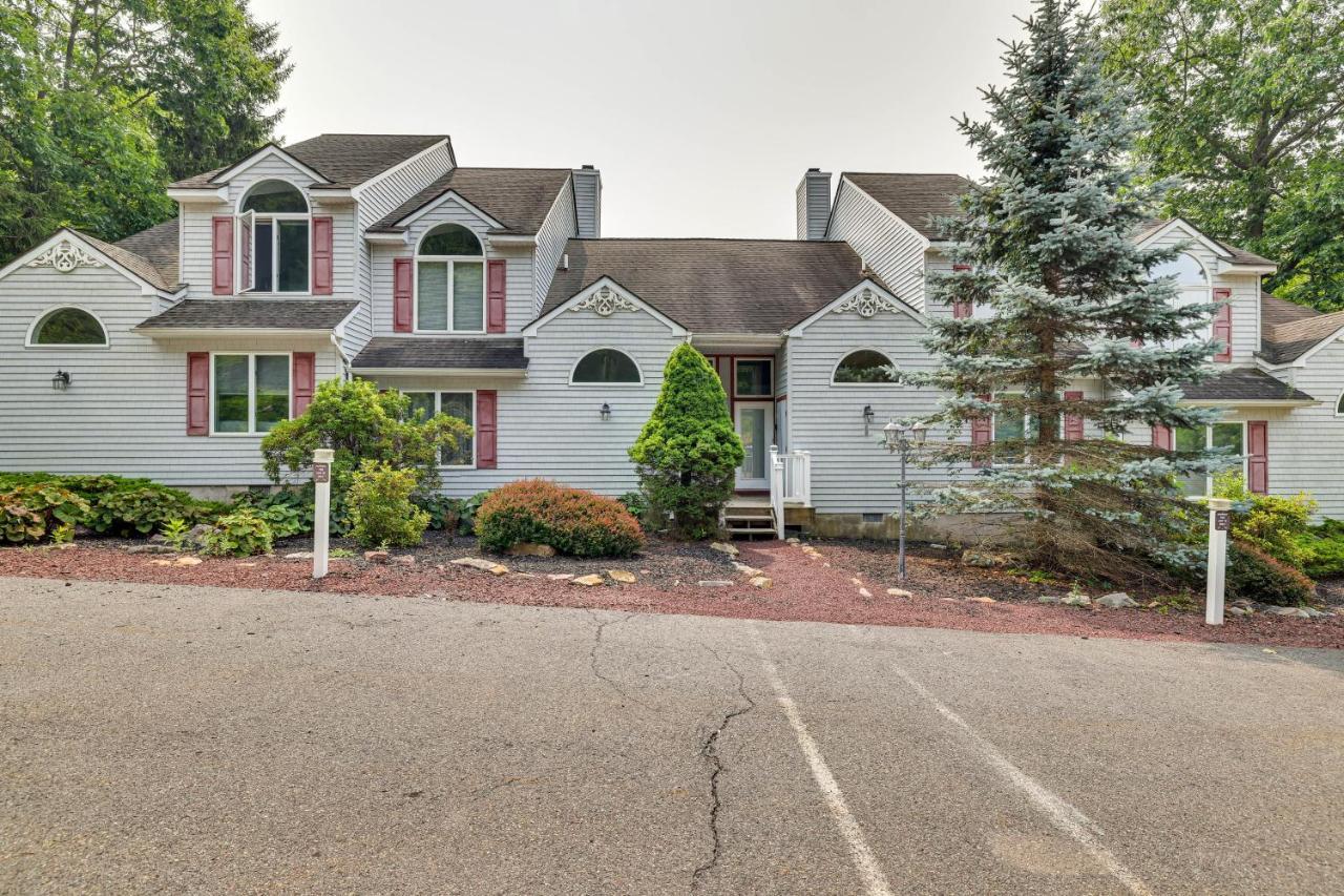 Lake Harmony Home About Half Mi To Big Boulder Mountain Bagian luar foto